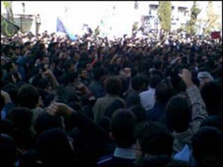 تحصن دانشجویان در دانشگاه امیرکبیر- عکس از خبرنامه امیر کبیر