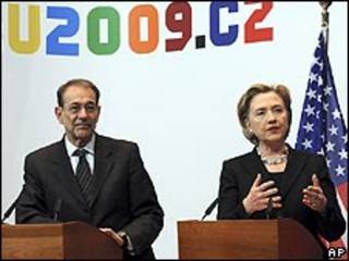 Javier Solana e Hillary Clinton em Bruxelas