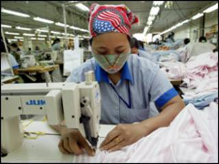 Công nhân may mặc Việt Nam