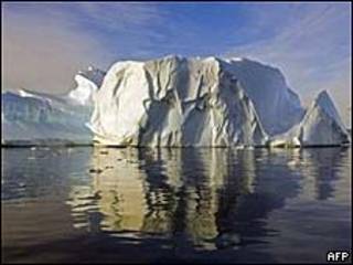 Iceberg na Antártida (AFP)
