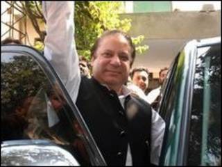Nawaz Sharif deixa sua casa em Lahore