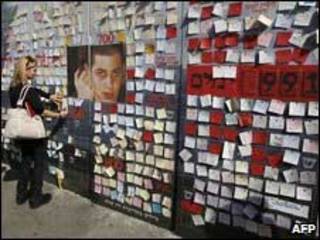 Mural com mensagens pedindo a libertação de Shalit