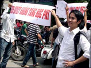 Sinh viên trường Hồng Bàng phản đối học phí tăng
