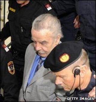 Josef Fritzl durante o julgamento