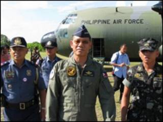 Quan chức quân đội Philippines thăm Trường Sa