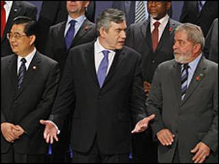 Presidente Lula, com os premiês chinês, Hu Jintao e britânico, Gordon Brown, no G20.