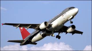 Máy bay của hãng North West Airlines