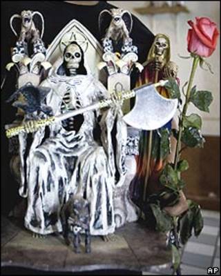 Representación de la Santa Muerte