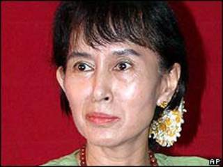 Lãnh tụ đối lập Aung San Suu Kyi