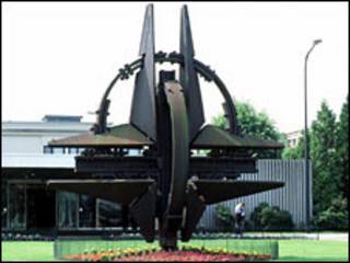 Símbolo de la OTAN