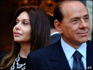O premiê italiano, Silvio Berlusconi, e a mulher, Verônica Lario