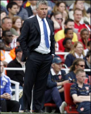 HLV tạm CLB Chelsea, Guss Hiiddink