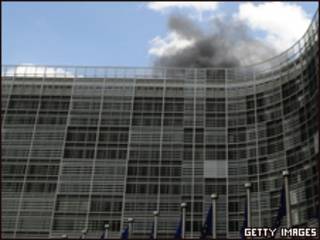 Incêndio no prédio da Comissão Européia, em Bruxelas
