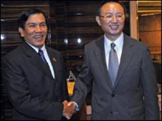 Nyan Win và Dương Khiết Trì ở Singapore 2008-hình tư liệu