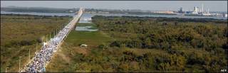 Vista de la planta de Botnia desde el lado argentino del río Uruguay