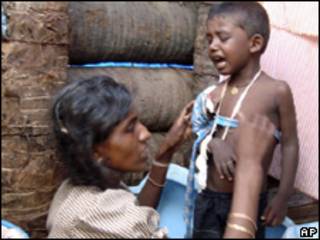 Refugiados tâmeis no Sri Lanka (AP,13/5)