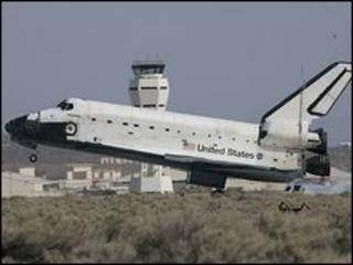 Atlantis aterriza en California