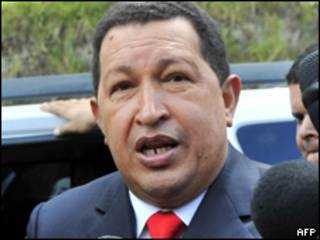 O presidente da Venezuela, Hugo Chávez, durante visita ao Equador, no último domingo (AFP)