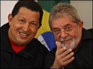 Os presidentes da Venezuela, Hugo Chávez, e do Brasil, Luiz Inácio Lula da Silva, durante encontro em Salvador, nesta terça-feira (Foto: Ricardo Stuckert / PR)