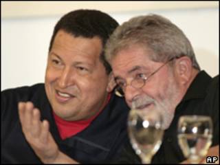 Hugo Chávez (esq.) e Luiz Inácio Lula da Silva