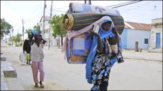 Wakaazi wakiuhama mji wa Mogadishu