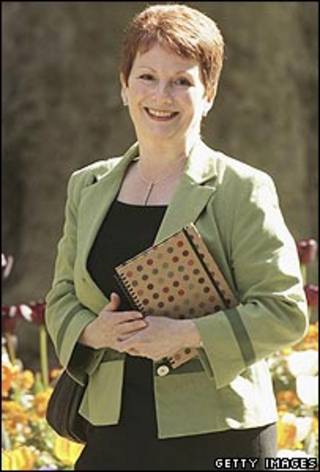 La ministra británica de Comunidades, Hazel Blears