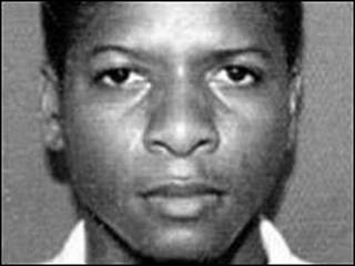 Foto de Ahmed Ghailani no site do FBI (arquivo)