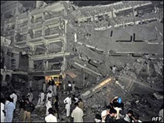 Ataque a hotel em Peshawar, no Paquistão