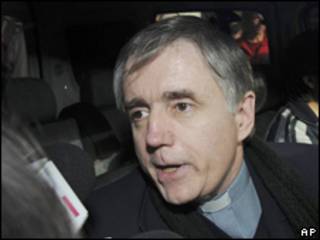 Julio César Grassi, sacerdote