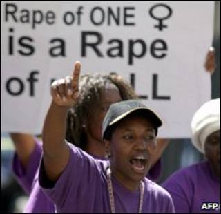 Protestas contra las violaciones en Sudáfrica.
