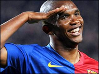 Samuel Eto'o tiền đạo của tuyển Cameroon, chân sút cứng của Barcelona