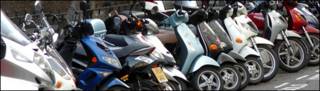 Motos