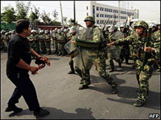 Disturbios en Urumqi