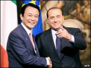 Taro Aso e Silvio Berlusconi