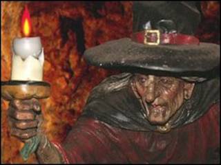 Estatua de bruja de Wookey Hole