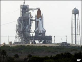 Endeavour no Cabo Canaveral