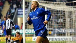 Eidur Gudjohnsen (Hình AP)