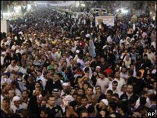 Fieles chiítas en Bagdad, Irak
