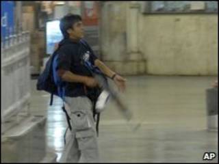 Tay súng Mumbai, được xác định là Mohammad Ajmal Amir Qasab