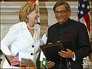 Clinton Hindistan'da