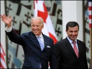 Phó tổng thống Mỹ Joe Biden với chủ tịch QH Gruzia David Bakradze