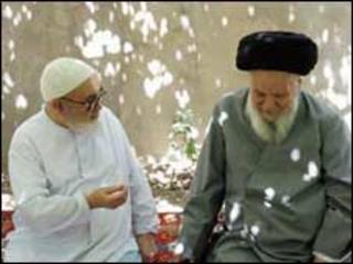 آیت الله اردبیلی و آیت الله منتظری - عکس از وبسایت آیت الله منتظری
