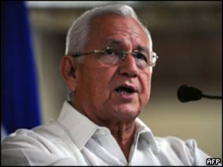 O líder do governo interino de Honduras, Roberto Micheletti
