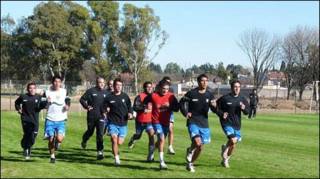 Futbolistas argentinos entrenando