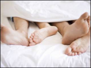 Pareja en la cama