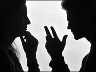 Pareja de espaldas