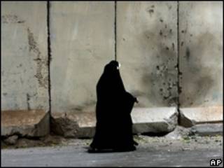 Muro antiexplosivos en Bagdad.