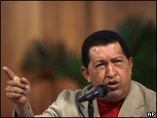O presidente da Venezuela, Hugo Chávez, durante coletiva nesta quarta-feira (AP)