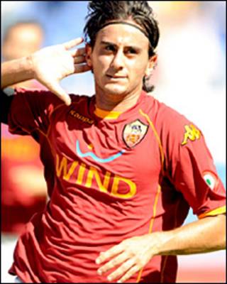 Alberto Aquilani đồng ý hợp đồng 5 năm với Liverpool