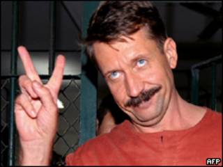 O russo Viktor Bout após divulgação do veredicto desta terça-feira (AFP)